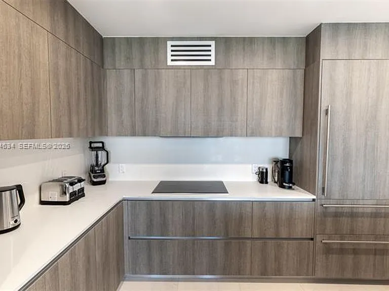 17550 Collins Ave #CU-703 — Photo 15