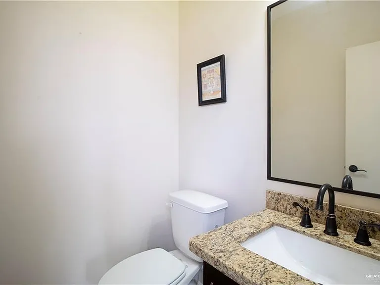 2901 E Imperial Oaks Dr — Photo 12