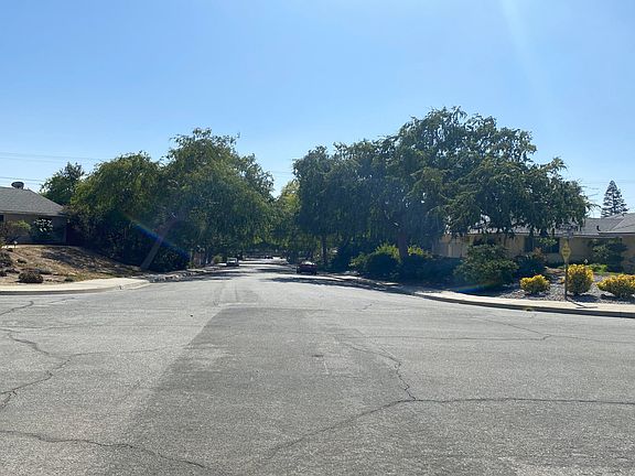 4th image of 1696 Denver Ave