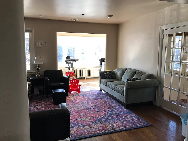 5539-5541 Beacon St #5539 — Photo 5