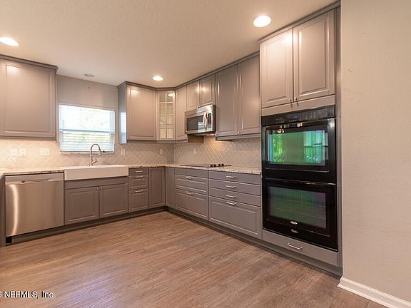 3rd image of 507 WORCESTER Court