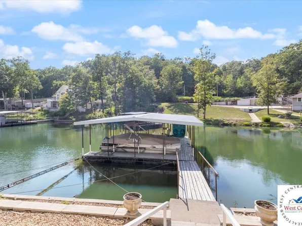 29 Vine St, Edwards, MO 65326