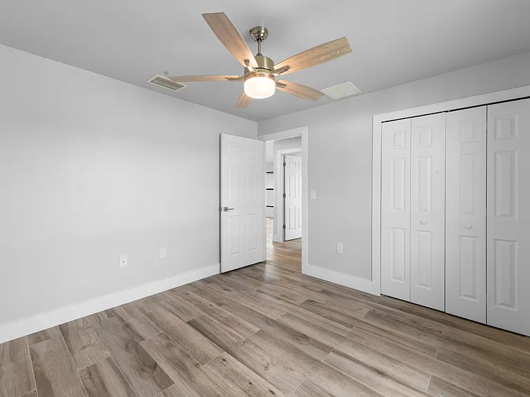 6151 Hershey Ave — Photo 26