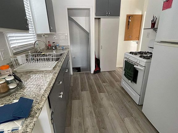 4th image of 18544 Hanna St