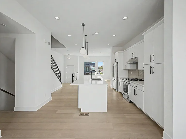 707 Saddle Dr — Photo 18