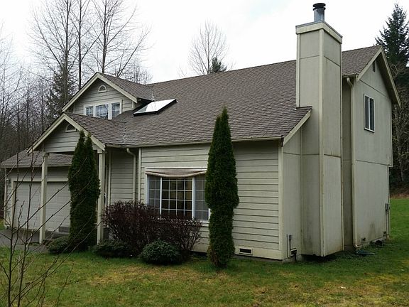 2nd image of 14007 Chinook Cir NW
