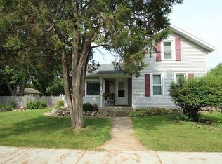 1208 S 9th St, Watertown, WI 53094