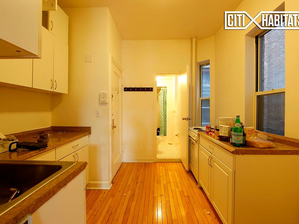 2nd image of 325 E 12th St APT 6E