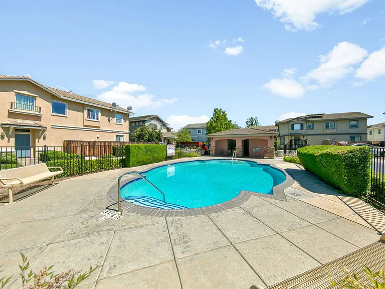 3235 Marrissey Ln — Photo 48