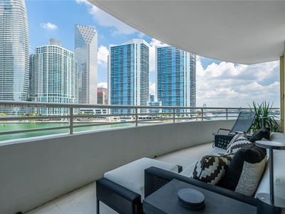 888 Brickell Key Dr APT 604, Miami, FL, 33131