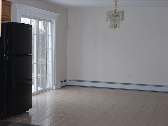 Eat-in Area of Kitchen