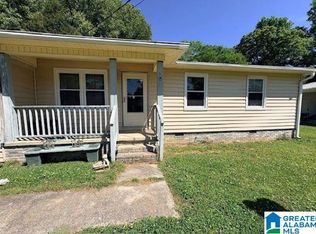 521 Dean St, Scottsboro, AL 35768