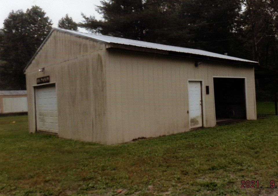 2nd image of 136 Spy Run Rd