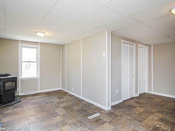 5th image of 23910 Ivy St
