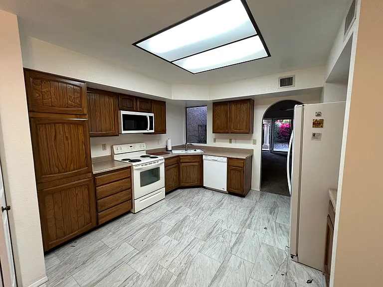 7884 E Horseshoe Ln — Photo 13