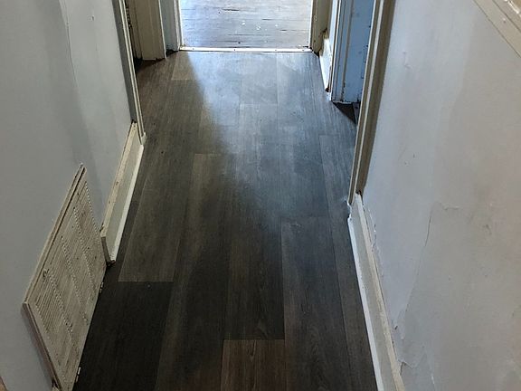 5th image of 14 S Plum St APT 2