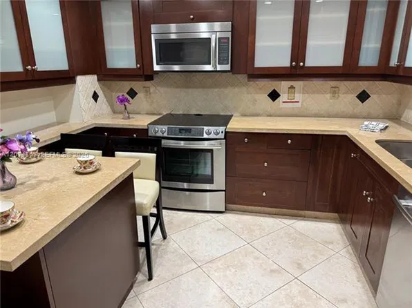 9801 Collins Ave, Miami Beach, FL