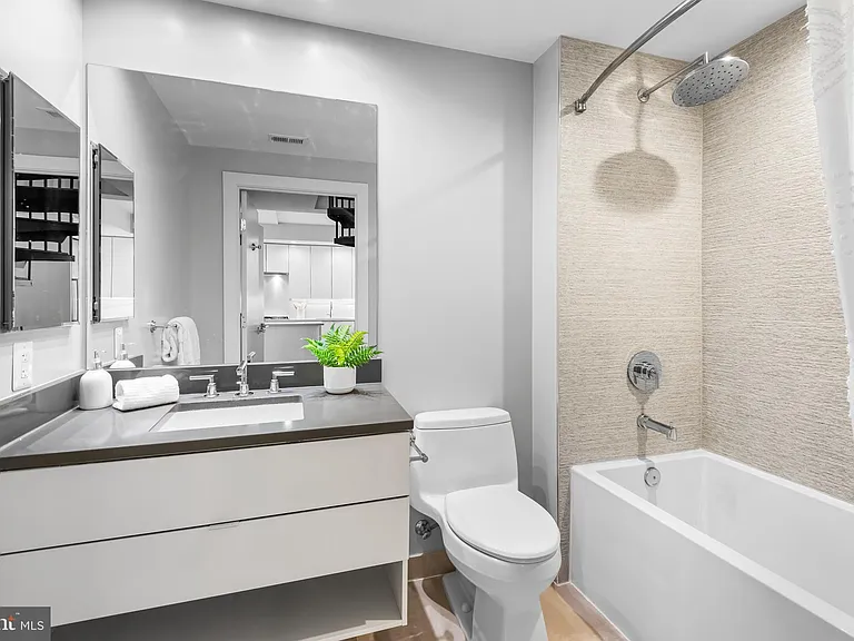 1311 13th St NW #Penthouse 602-2 — Photo 14