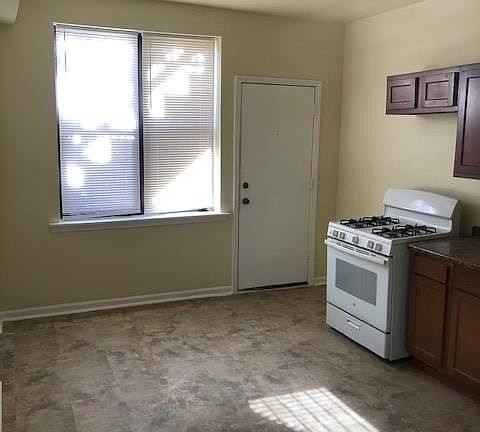 5th image of 1451 S Avers Ave APT 1B