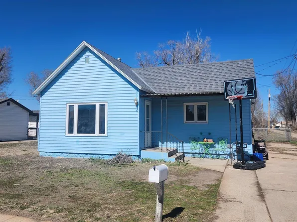 206 W 14th St, Cozad, NE 69130