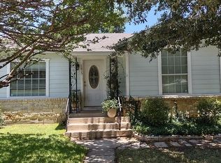 1615 W Lullwood Ave, San Antonio, TX 78201