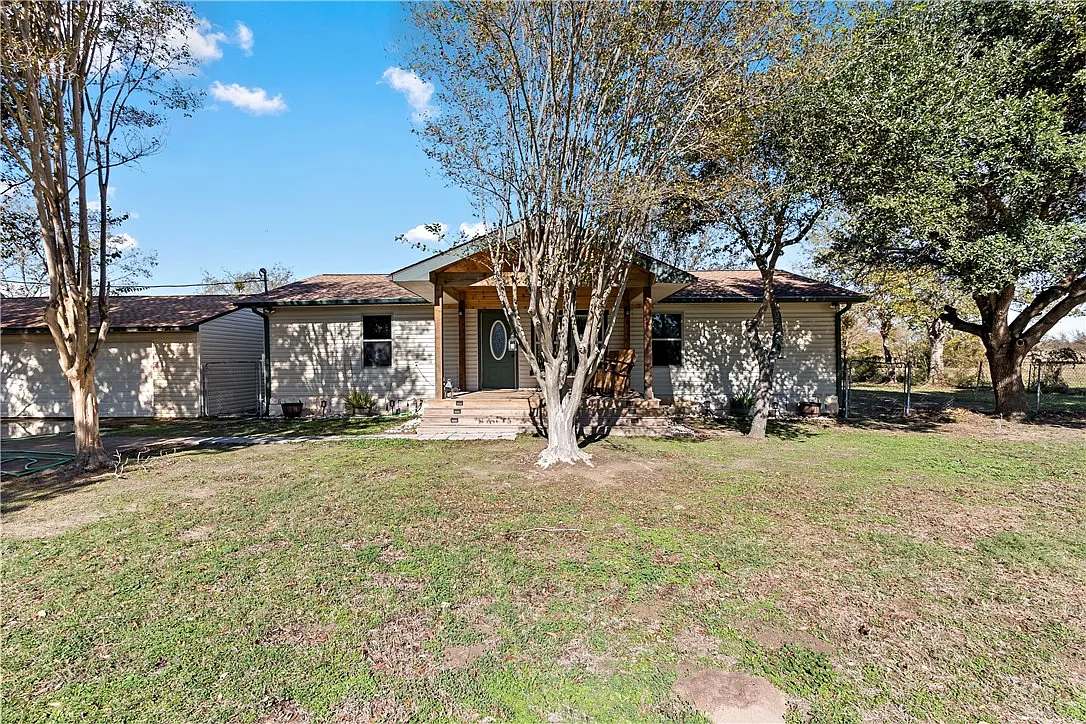 3 bed, 1080 sqft, $2,250 — Photo 1