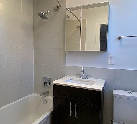 5th image of 223 2nd Ave #3DE