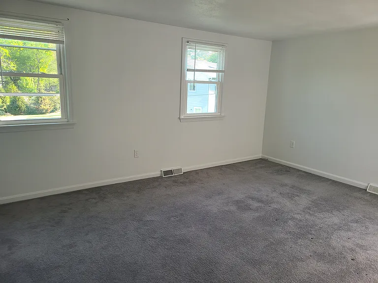 12 Eden St #12 — Photo 9