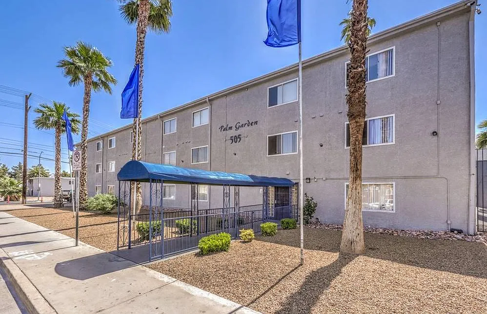 2 bed, 1.5 bath, 1175 sqft, $1,155 — Photo 2