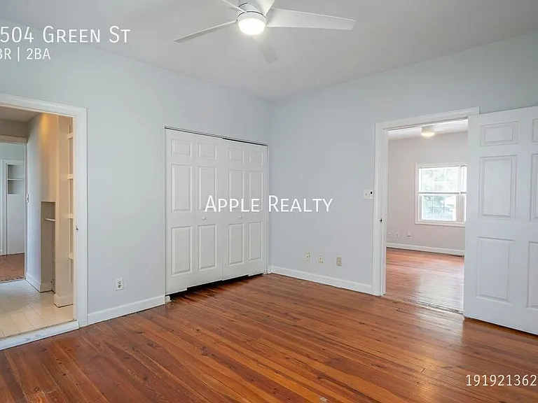 2504 Green St — Photo 4