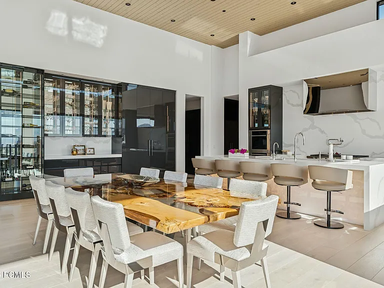 3404 E Wapiti Canyon Rd — Photo 12