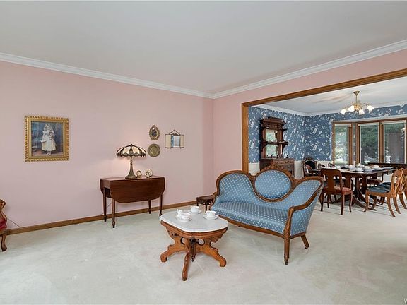4th image of 6371 Walnut Creek Dr