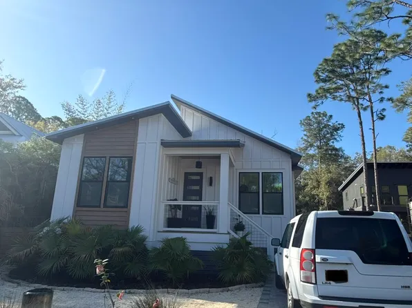 134 E Georgie St, Pt Washington, FL 32459