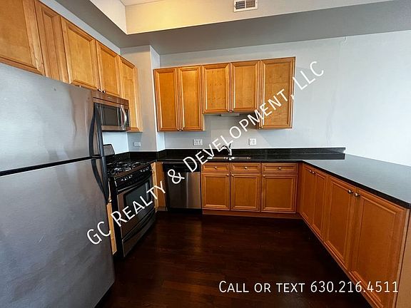 2nd image of 1464 S Michigan Ave #2006