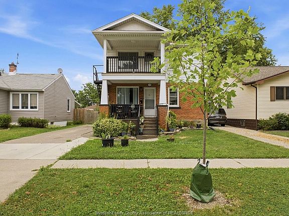 2nd image of 1338 Bernard Rd