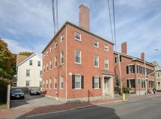 8 Brown St APT 2, Salem, MA 01970