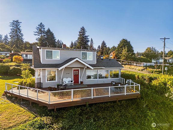 2nd image of 1929 Harbor View Drive NW