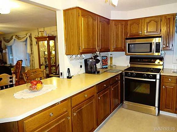 3rd image of 5190 Hillcrest Dr