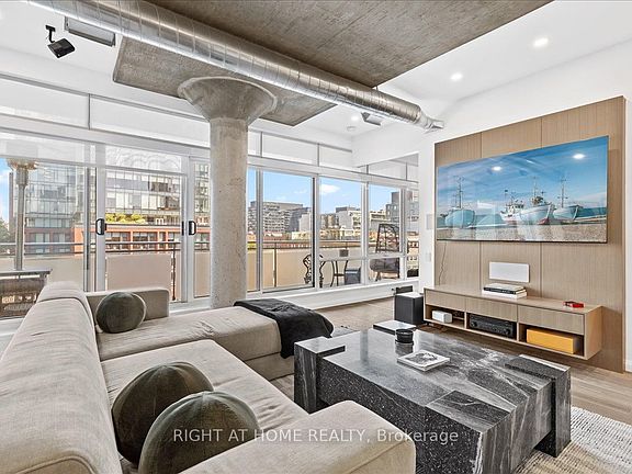 5th image of 20 Stewart St #706