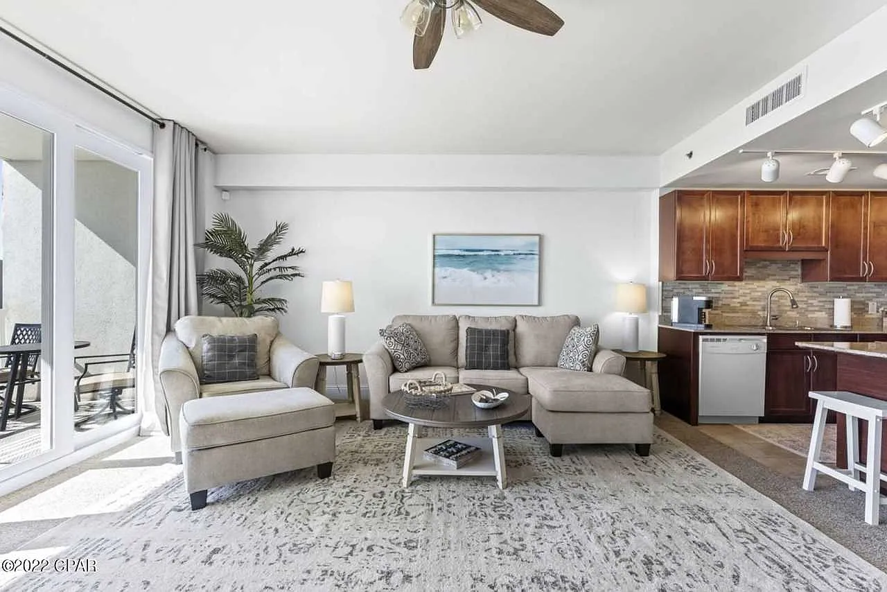 1 bed, 1047 sqft, $2,400 — Photo 4