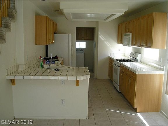 2nd image of 8707 Sandringham Ave