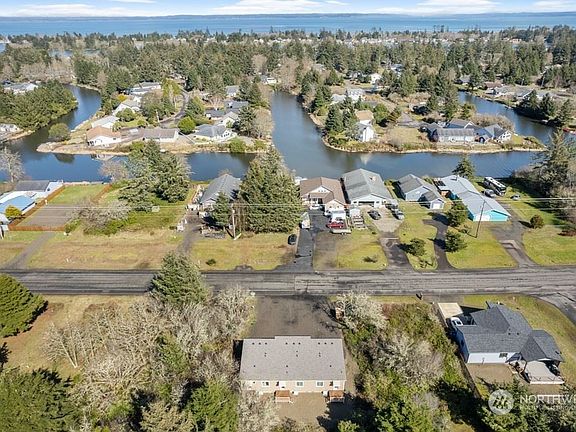 3rd image of 661 Point Brown Ave SW