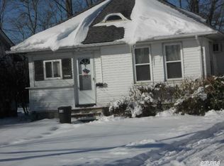 6 1st Ave, Central Islip, NY 11722