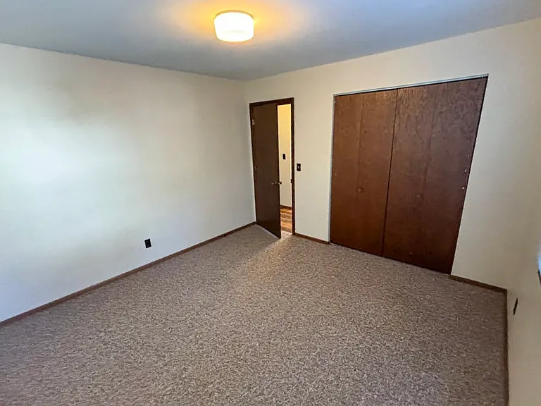 105 E Grand Ave #2 — Photo 7
