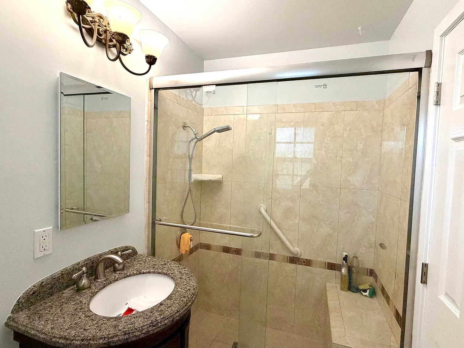 1596 W Chateau Ave — Photo 4