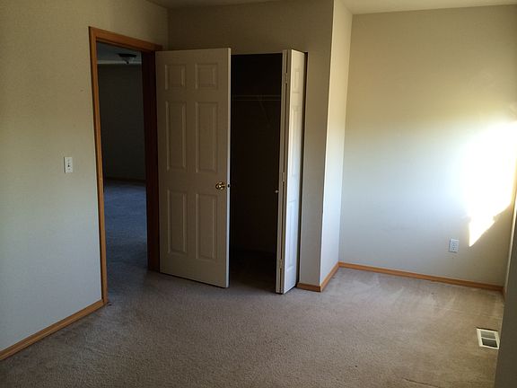 4th image of 3425 207th Pl SW