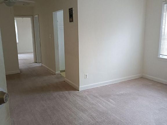 4th image of 1110 N Kensington St #8