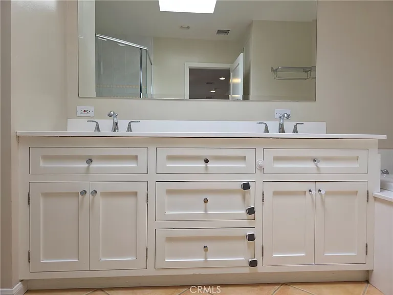 5339 Veloz Ave — Photo 22
