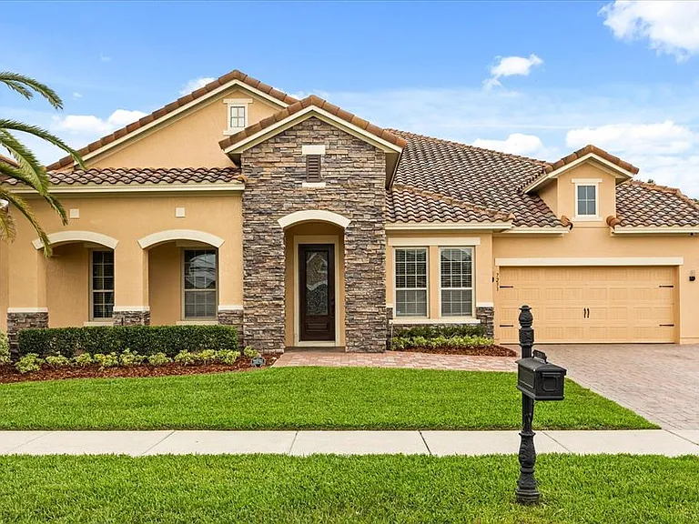 7231 Sangalla Dr — Photo 1