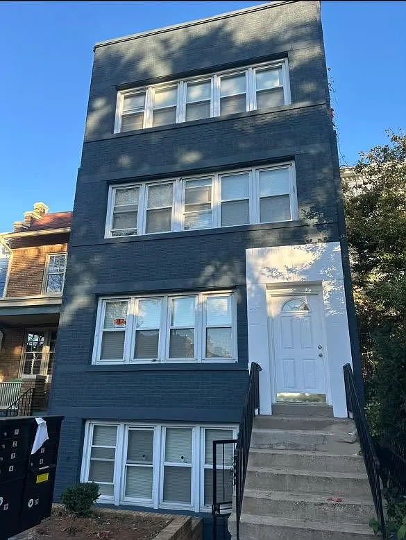Building Photo - 517 7th St NE